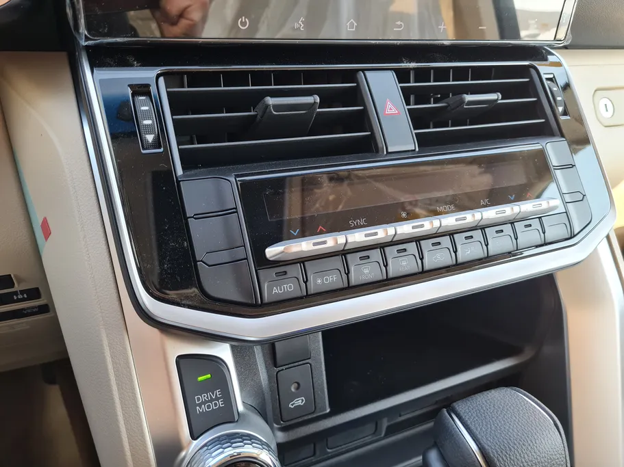 تويوتا لاندكروزر GXR2 2026 