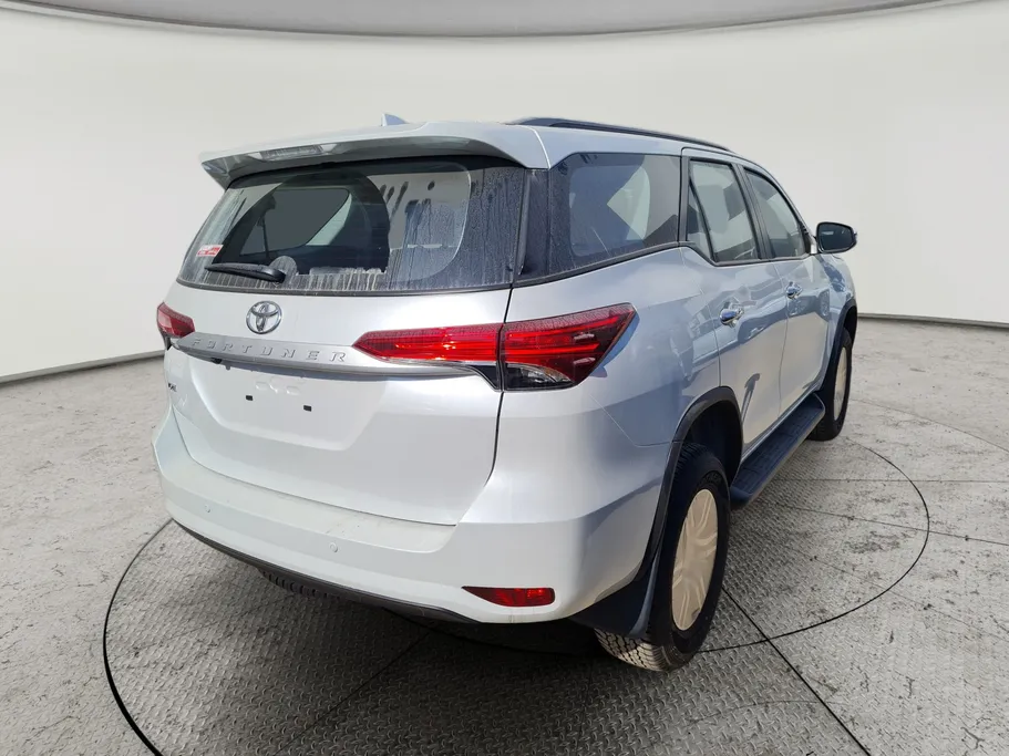 تويوتا فورتشنر GX2 4x4 Diesel 2026 