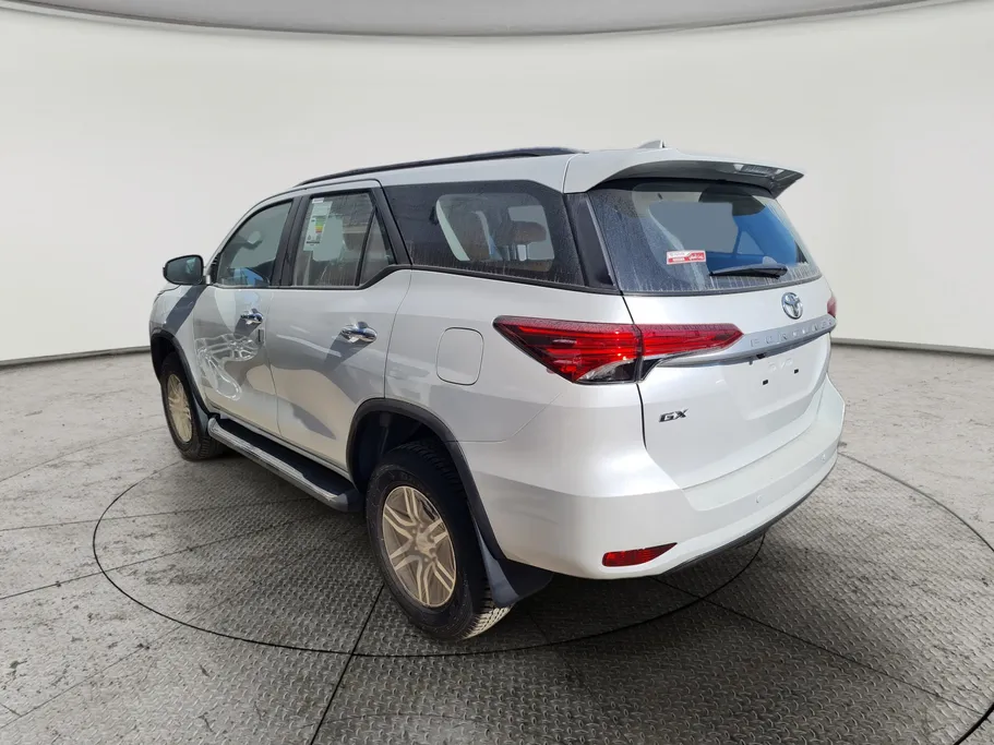 تويوتا فورتشنر GX2 4x4 Diesel 2026 