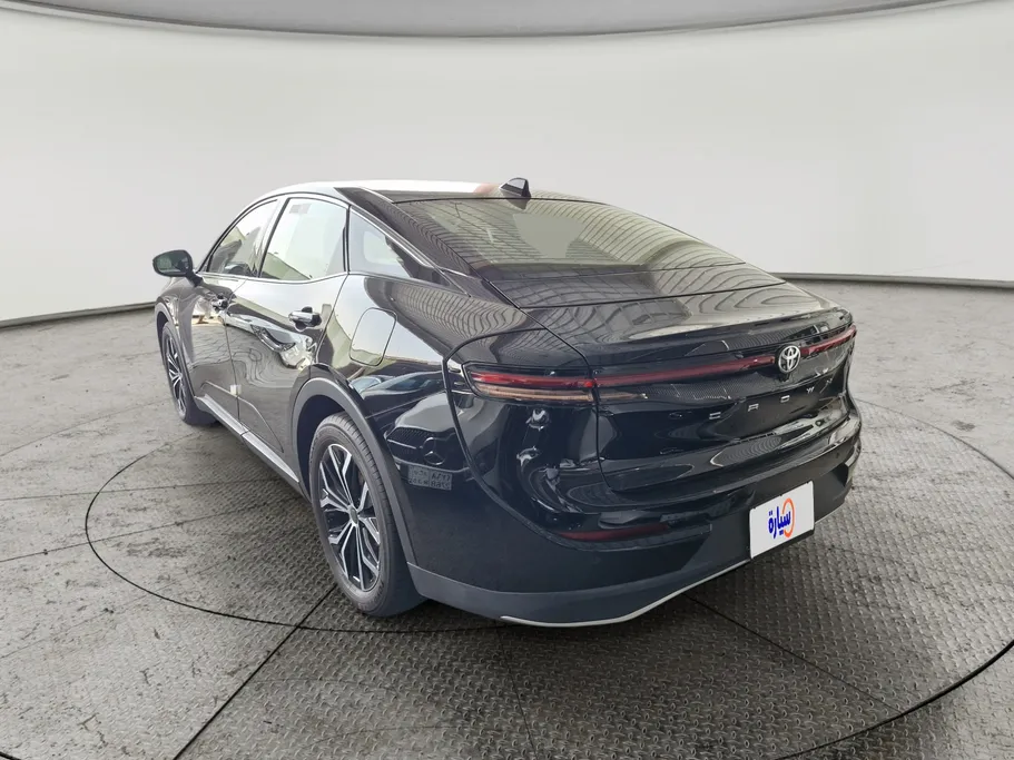 2025 Toyota Crown Premium 