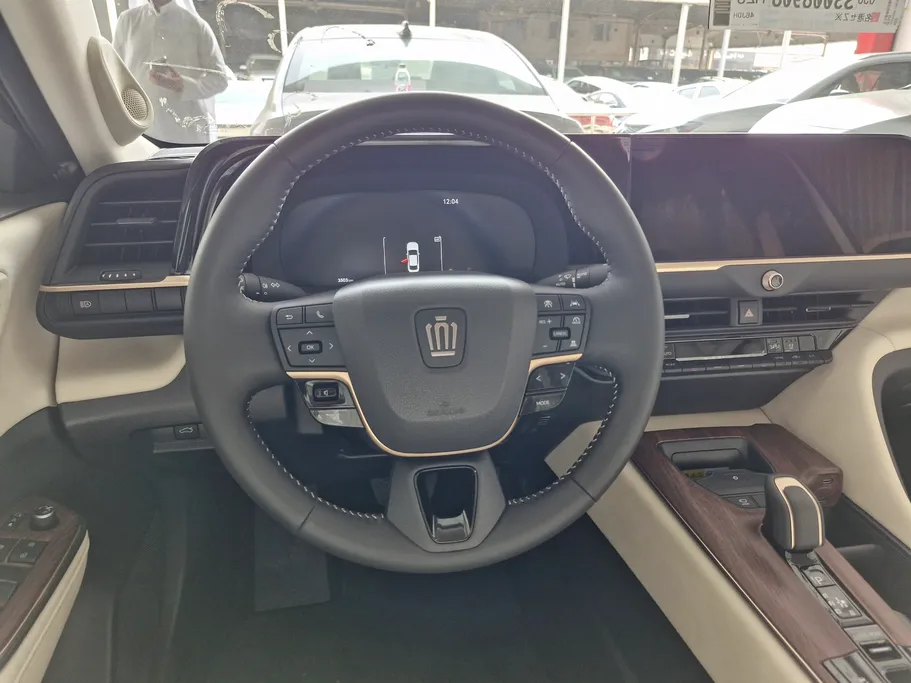 2025 Toyota Crown Premium 