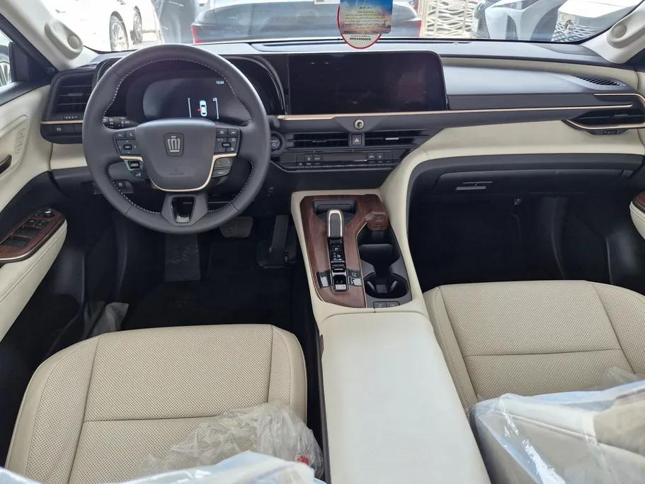 2025 Toyota Crown Premium 