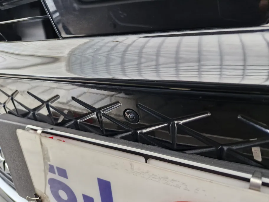 2025 Toyota Crown Premium 