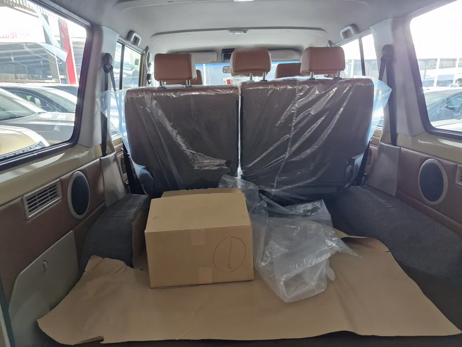 2025 Toyota LAND CRUISER 70 LX 