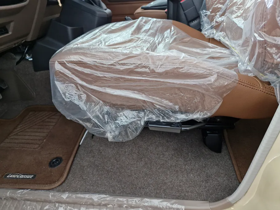 2025 Toyota LAND CRUISER 70 LX 