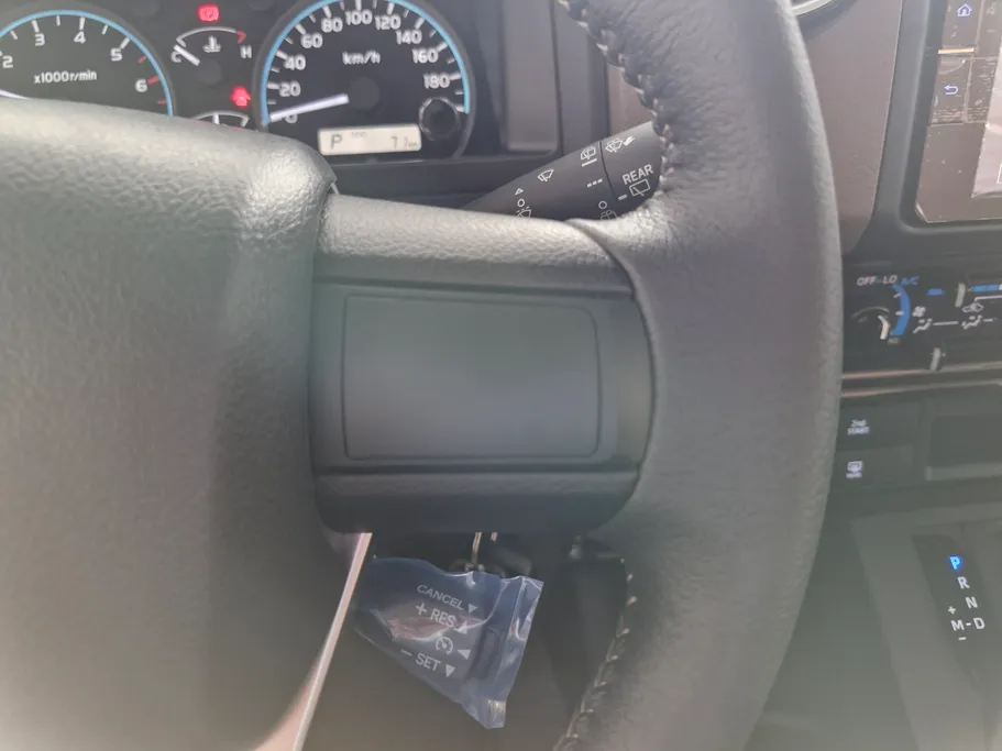 2025 Toyota LAND CRUISER 70 LX 