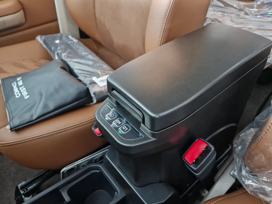 2025 Toyota LAND CRUISER 70 LX 