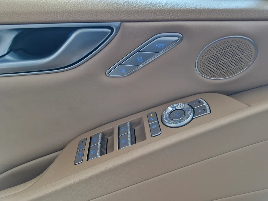 2025 Genesis G80 PRESTIGE 