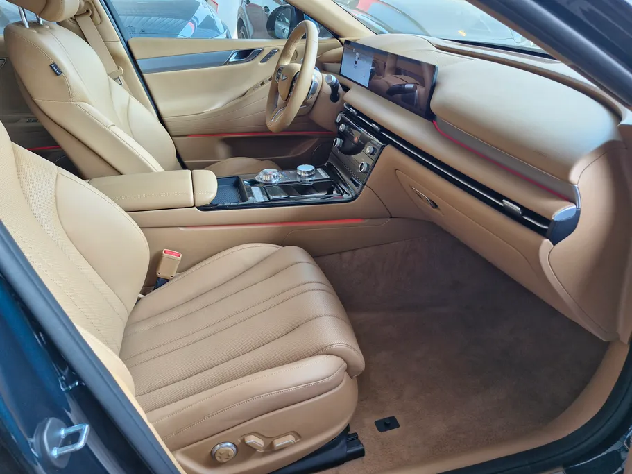 2025 Genesis G80 PRESTIGE 