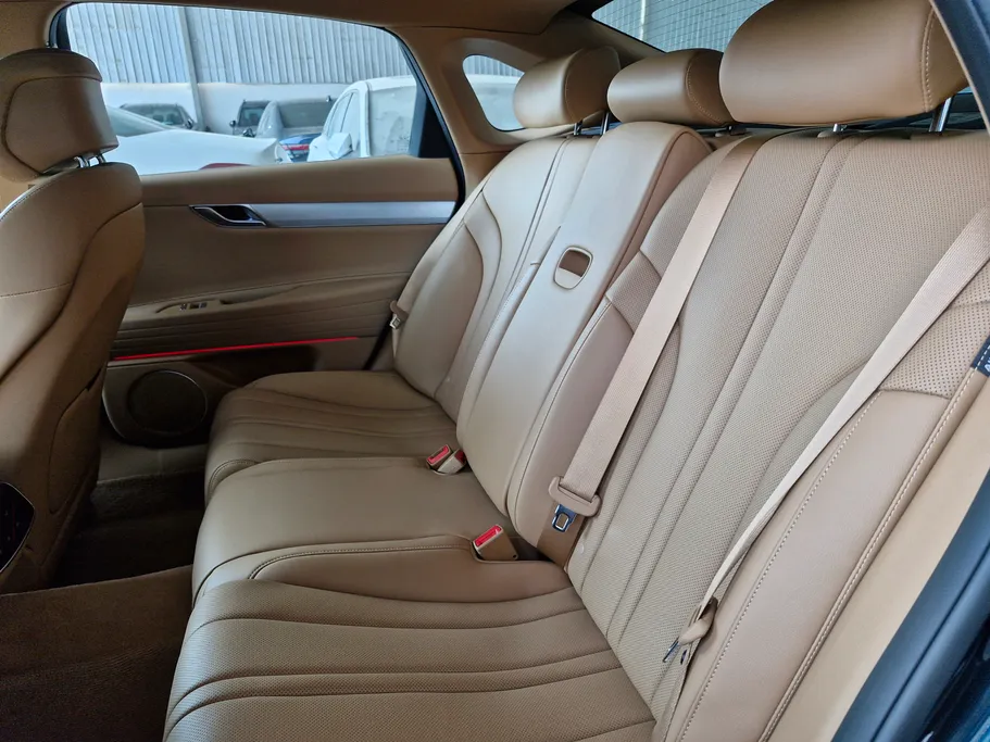 2025 Genesis G80 PRESTIGE 