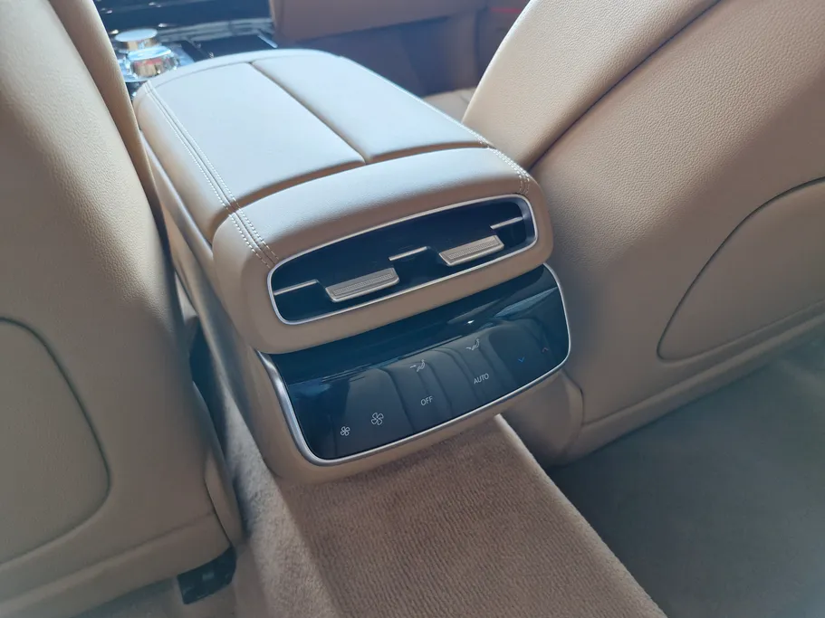 2025 Genesis G80 PRESTIGE 