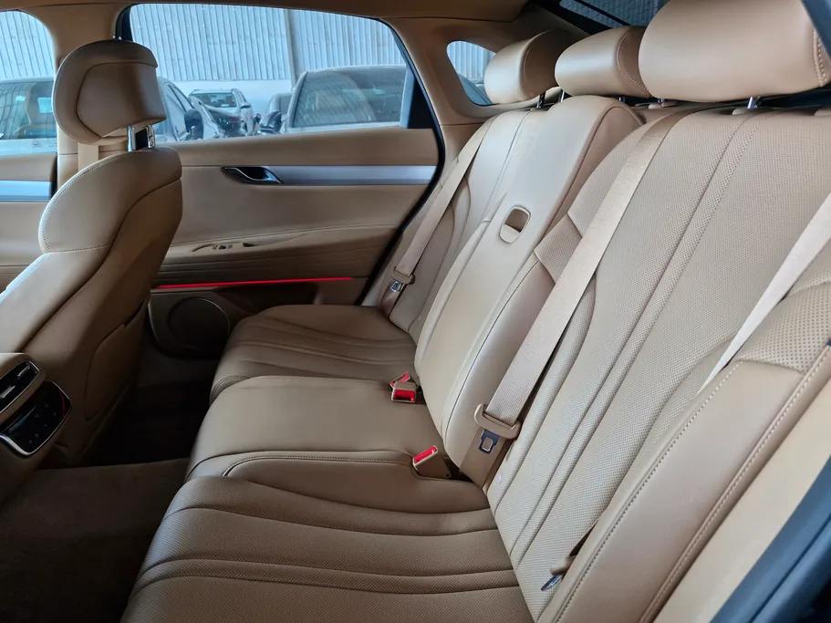 2025 Genesis G80 PRESTIGE 