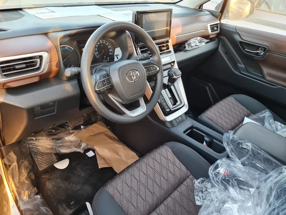 2026 Toyota Innova GL HEV 