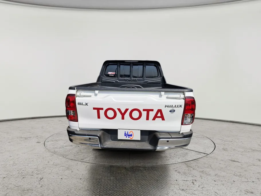 2025 Toyota Hilux GLX 