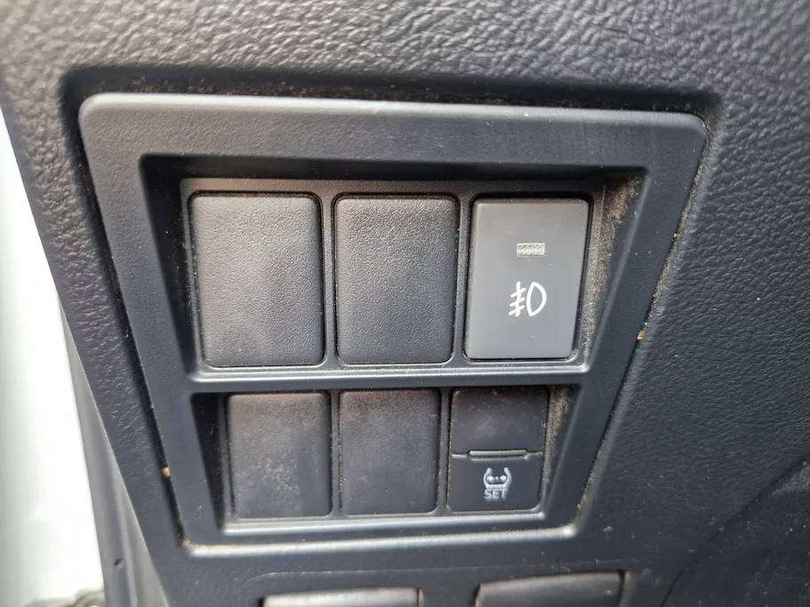 2025 Toyota Hilux GLX 