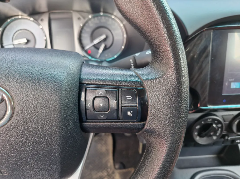 2025 Toyota Hilux GLX 