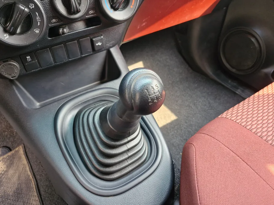 2025 Toyota Hilux GLX 