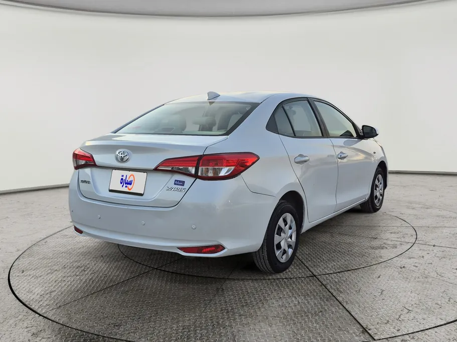 تويوتا يارس Y 2022 