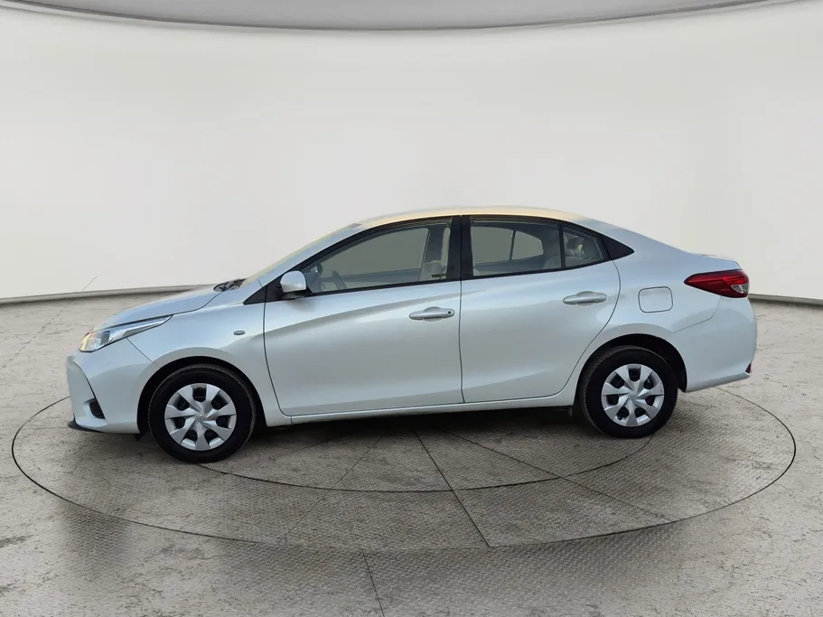 تويوتا يارس Y 2022 