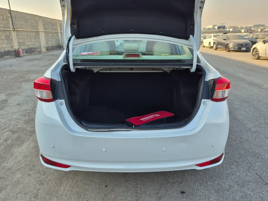 تويوتا يارس Y 2022 