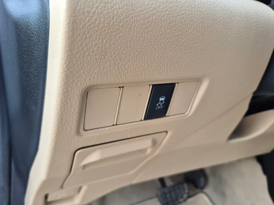 تويوتا يارس Y 2022 