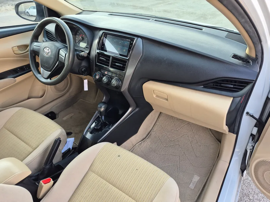 تويوتا يارس Y 2022 