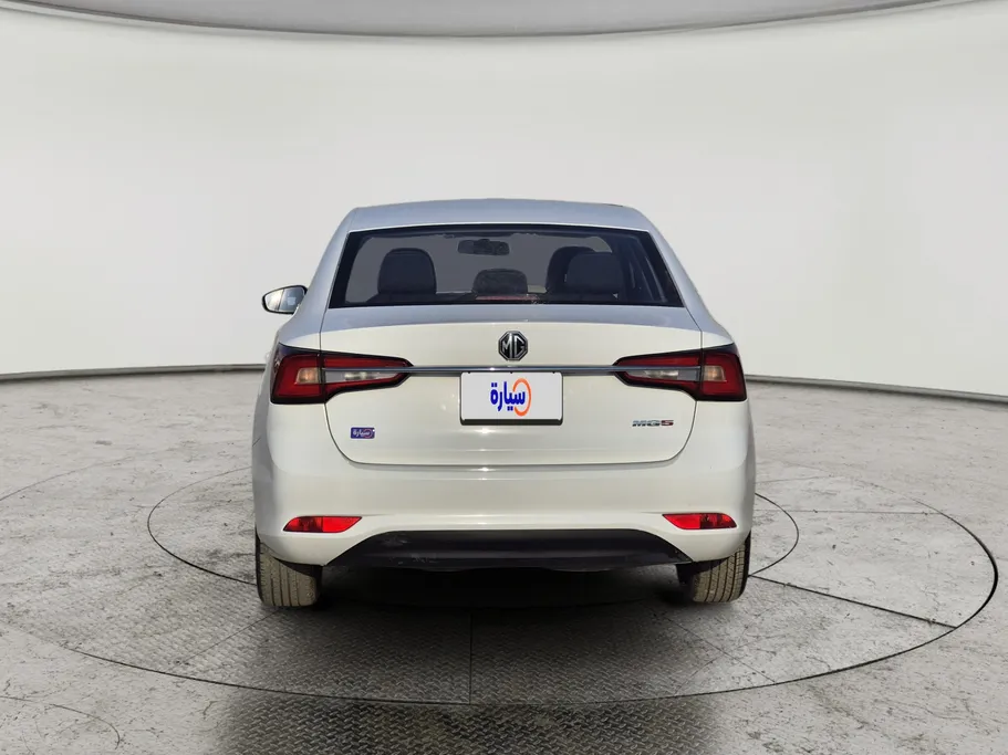 ام جي 5 STD 2023 