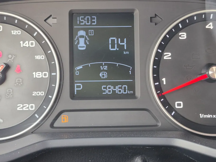 ام جي 5 STD 2023 