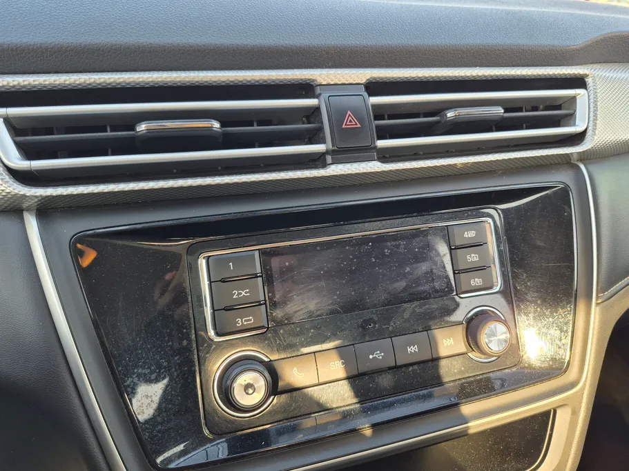 ام جي 5 STD 2023 