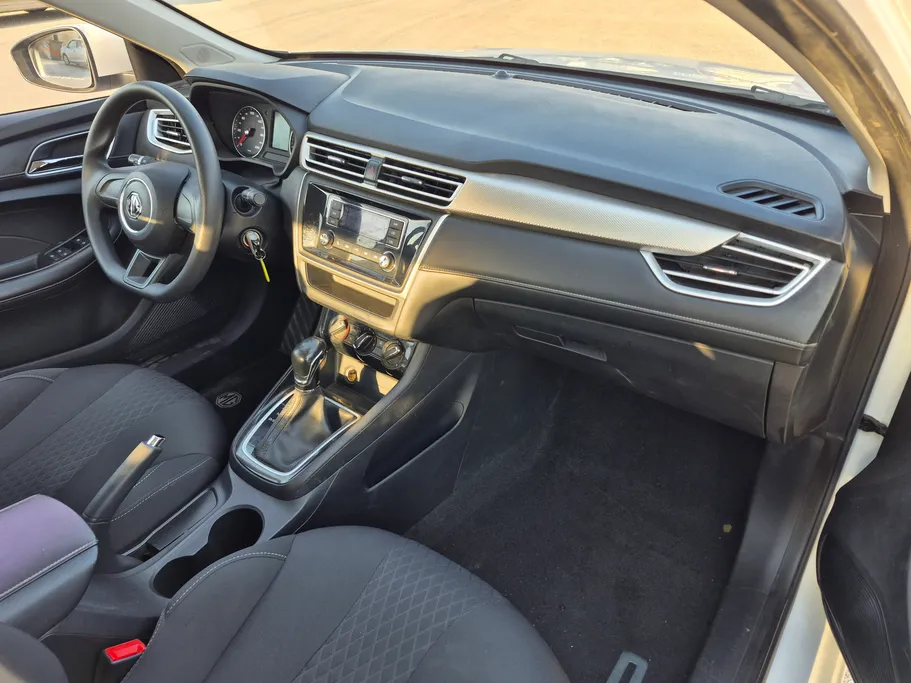 ام جي 5 STD 2023 