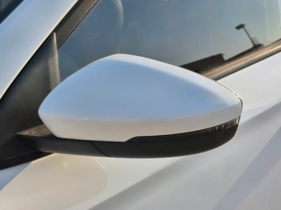 ام جي 5 STD 2023 