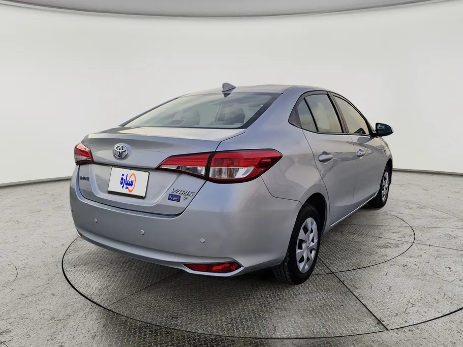 تويوتا يارس Y 2022 