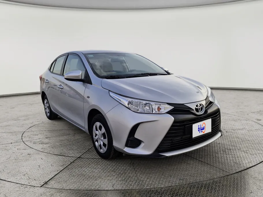 2022 Toyota Yaris  Y 