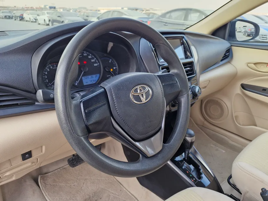 تويوتا يارس Y 2022 