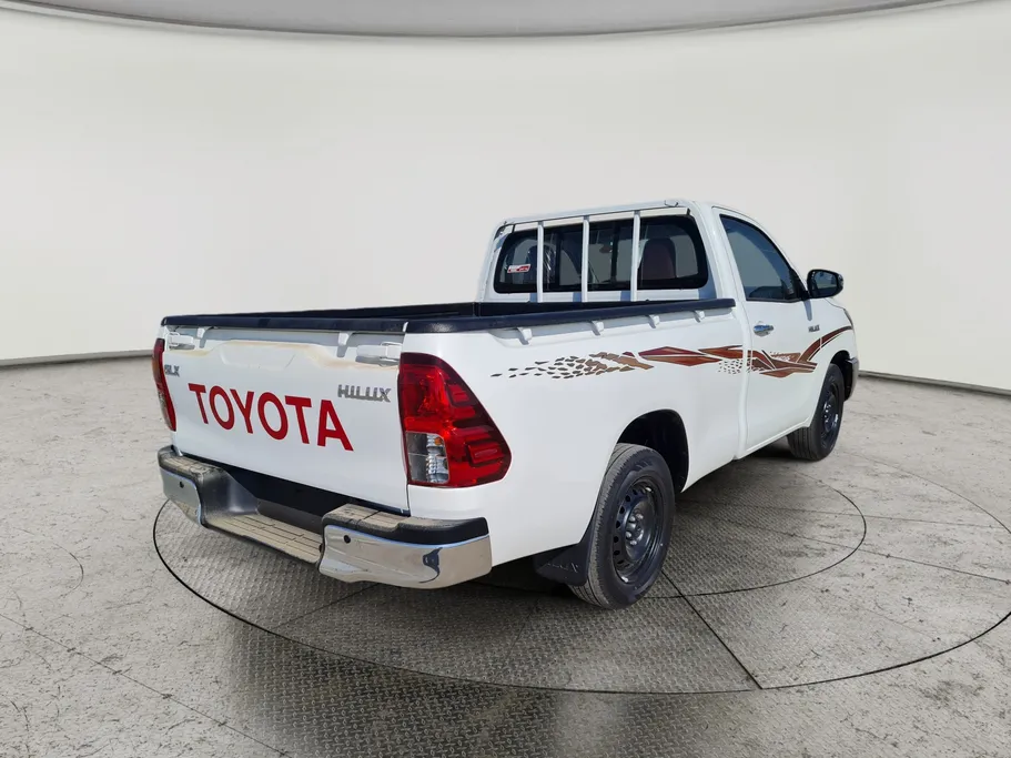 تويوتا هايلكس GLX 2026 