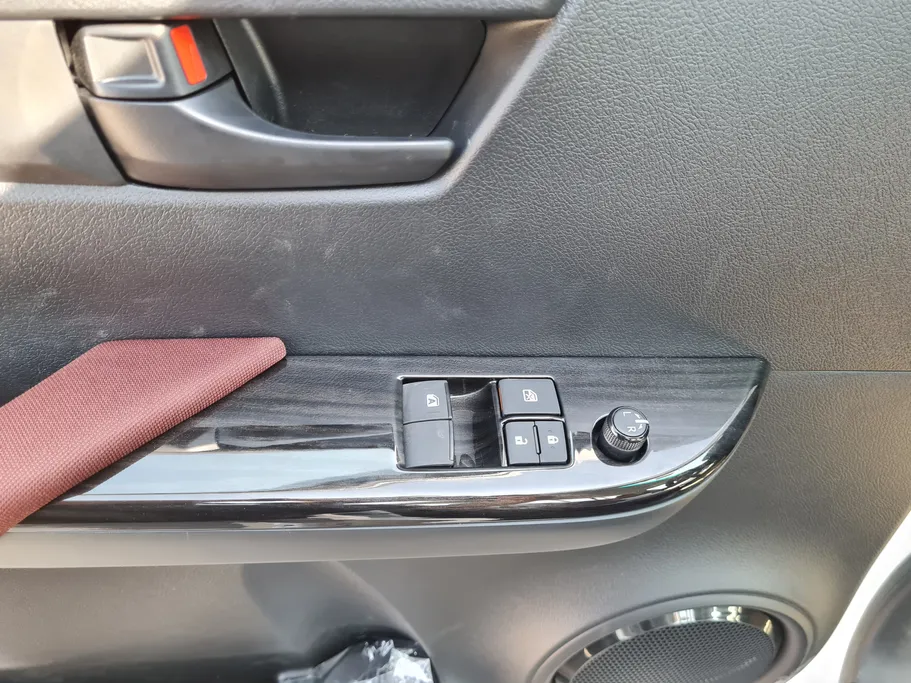 تويوتا هايلكس GLX 2026 