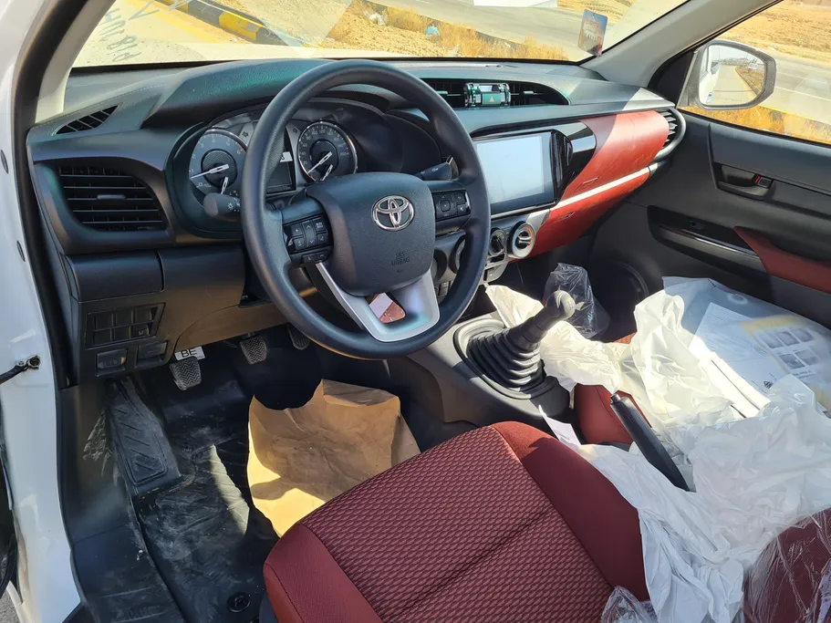 تويوتا هايلكس GLX 2026 