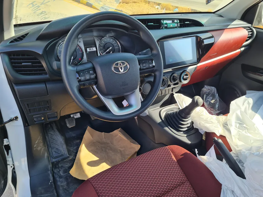 تويوتا هايلكس GLX 2026 