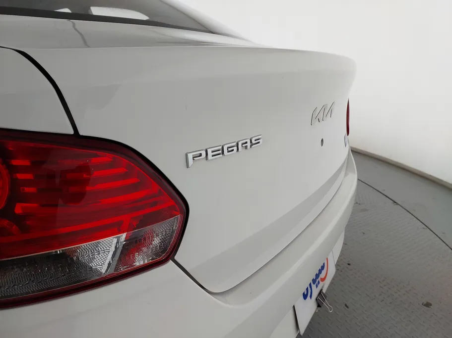 2022 Kia Pegas LX 