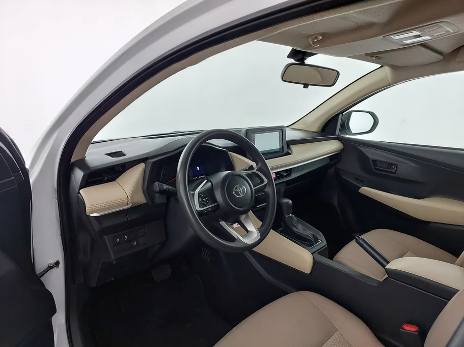 تويوتا يارس Y 2023 