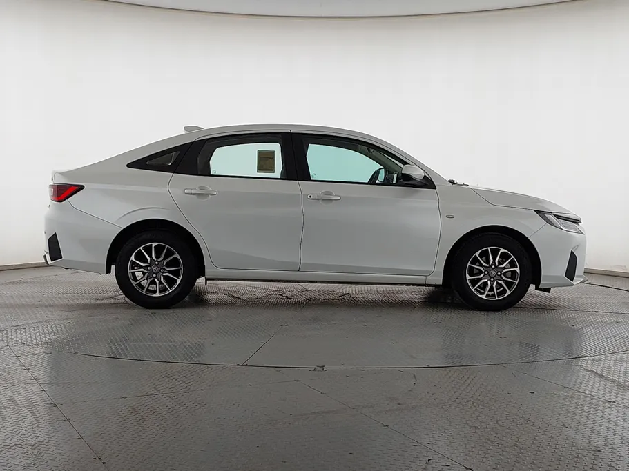 تويوتا يارس Y 2023 