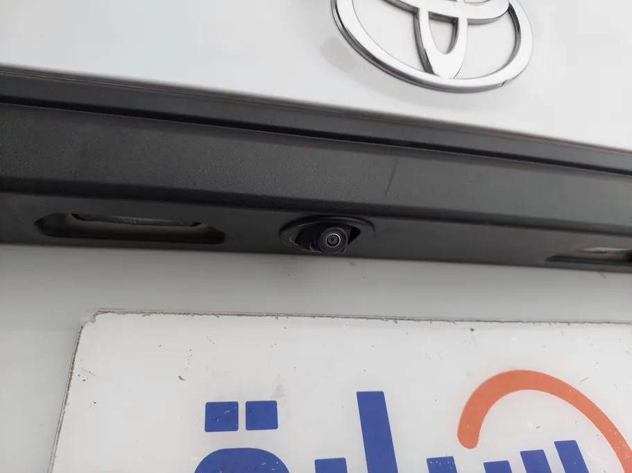 تويوتا يارس Y 2023 