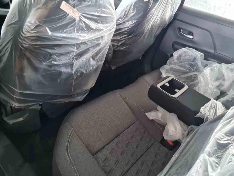 2025 Nissan Kicks SV+ 