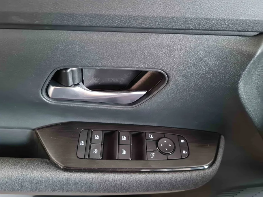 2025 Nissan Kicks SV+ 