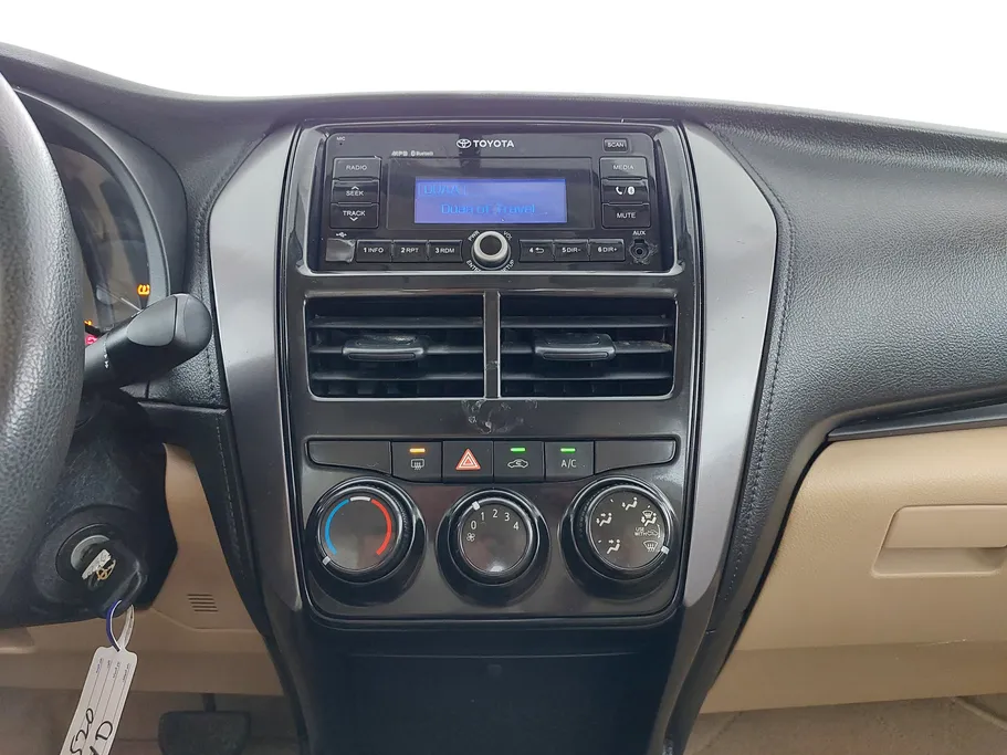 تويوتا يارس Y 2021 