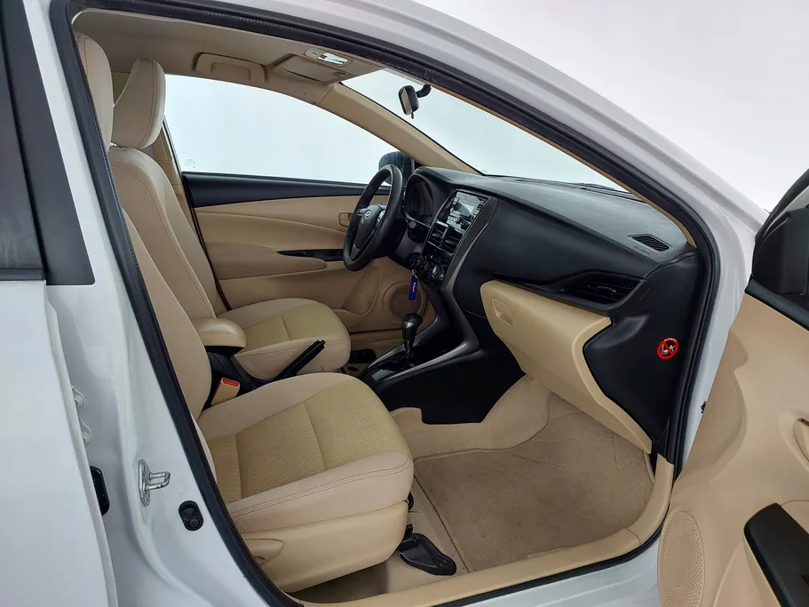 تويوتا يارس Y 2021 