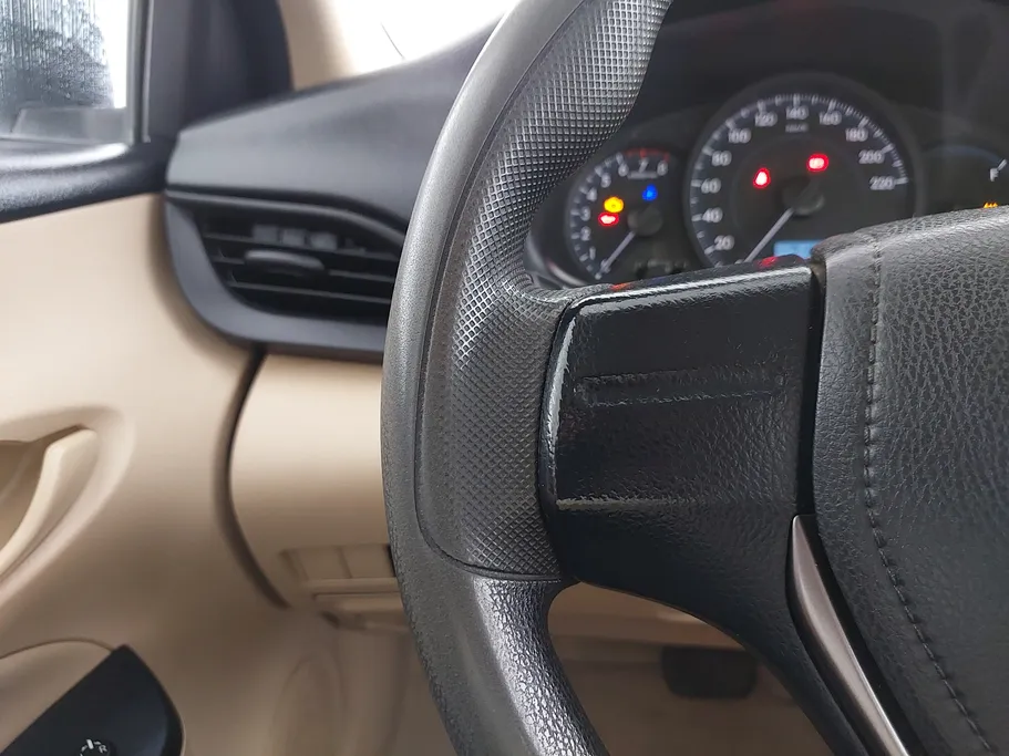 تويوتا يارس Y 2021 