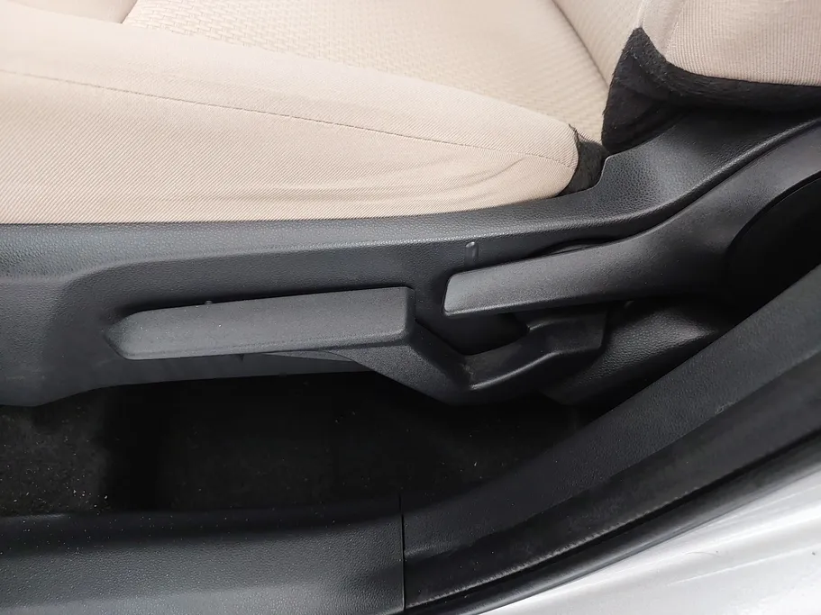 تويوتا يارس Y 2023 