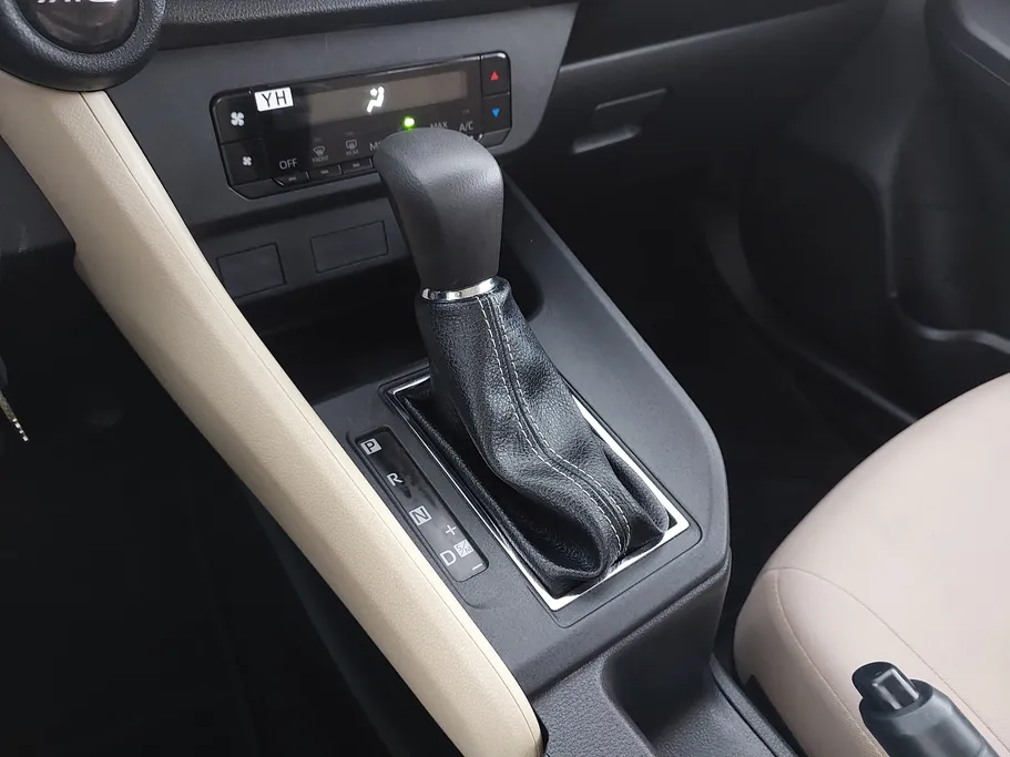 تويوتا يارس Y 2023 