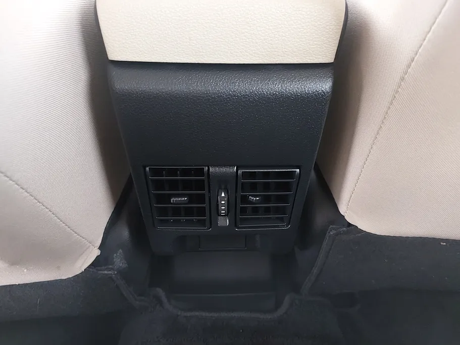 تويوتا يارس Y 2023 